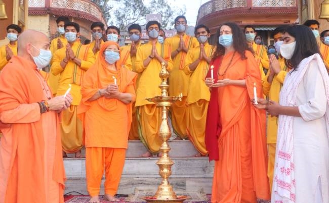 https://www.jagranimages.com/images/newimg/07032021/07_03_2021-07rsh_8_07032021_157-c-3_21438471_20594.jpg