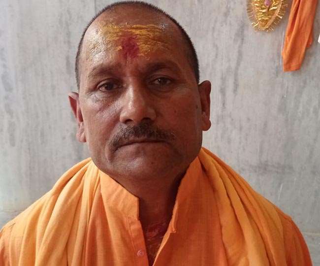 criminals shot the head priest of ancient mahendranath temple in siwan referred in critical condition