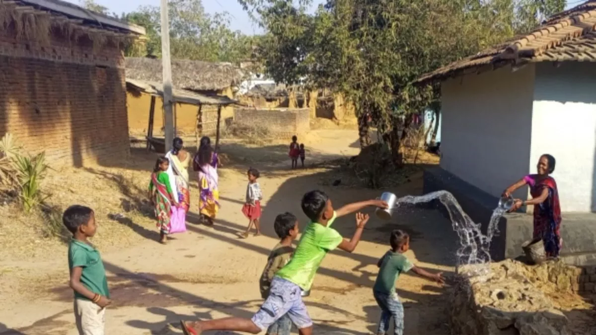 Bihar: यहां होली में रंग डाला तो बुरा मान जाएंगे लोग, एक लाख से अधिक की आबादी बिना रंगों के खेलती है त्योहार