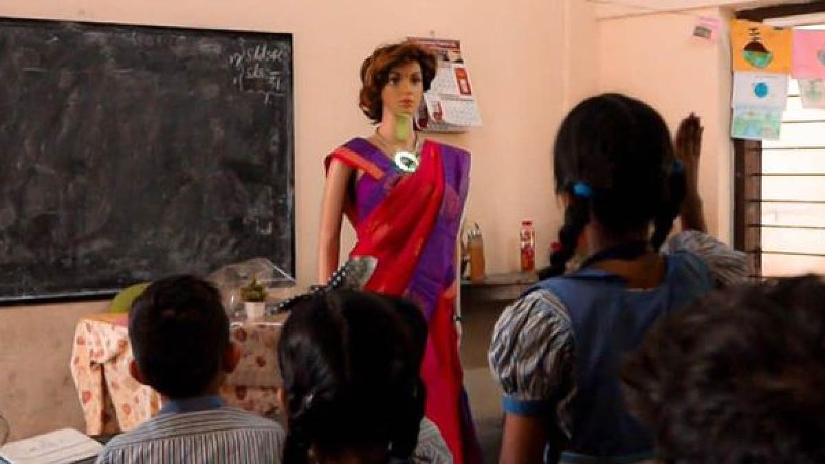 ai robot teacher teaching children in kerala school makerlabs edutech share video