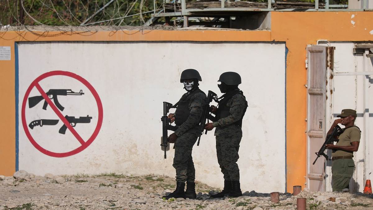 https://www.jagranimages.com/images/newimg/07032024/07_03_2024-haiti_23669090.jpg