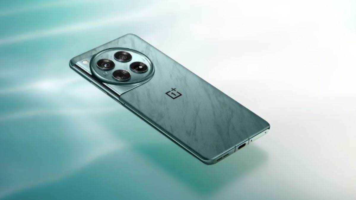 https://www.jagranimages.com/images/newimg/07032024/07_03_2024-oneplus_12_latest_update_23669484.jpg
