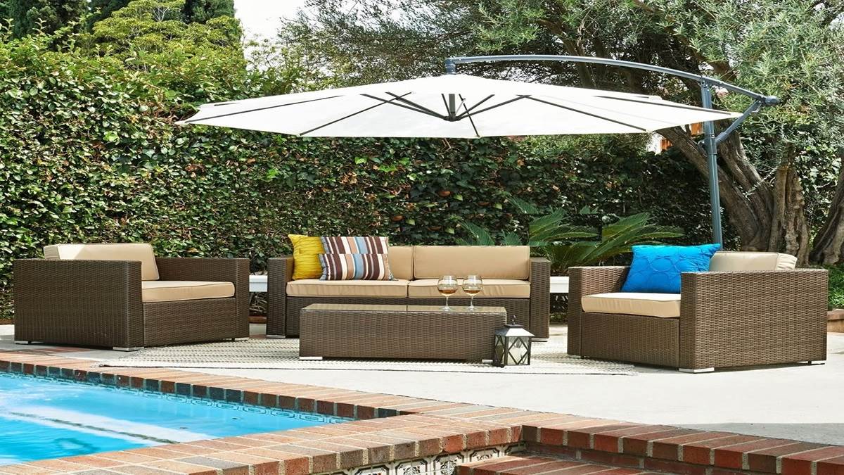 चार यार कहेंगे बार-बार, हमें भी ये Umbrella For Garden लाकर दे दे यार, अब हर शाम बैठ करेंगे गपशप