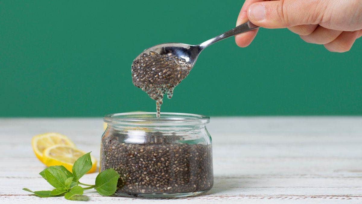 https://www.jagranimages.com/images/newimg/07032025/07_03_2025-chia_seeds_23896081.jpg