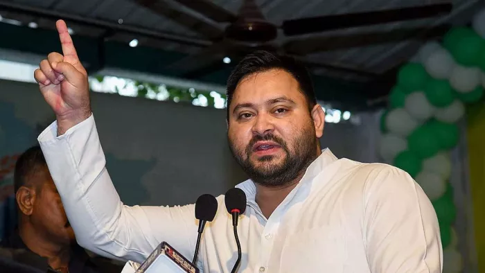 महागठबंधन को एकजुट करने में जुटे तेजस्वी यादव