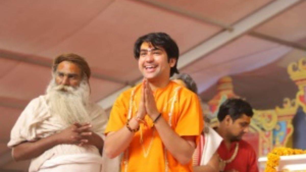 baba bageshwar dhirendra shastri reaches gopalganj for katha gave sensational statement