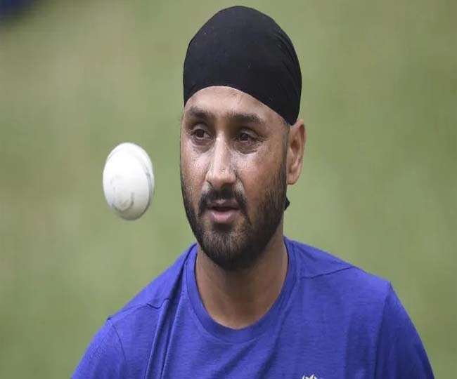 IPL 2021 में हरभजन सिंह केकेआर के लिए खेलते नजर आएंगे (एपी फोटो)