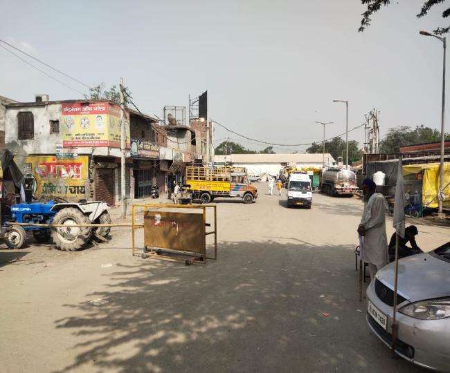 उधार की सुख सुविधाओं से प्रदर्शनकारियों का मोहभंग, खाली हो रहा धरना स्थल।