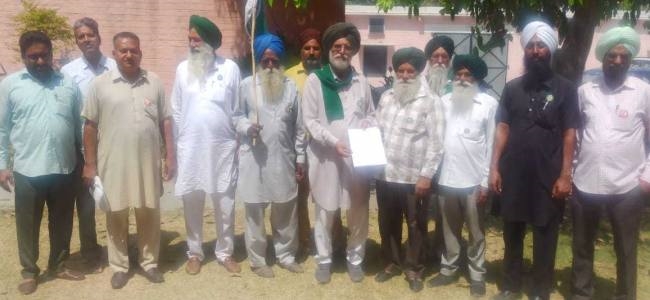 bhakiyu dakonda members said mobile van of civil hospital barnala should not be sent to malerkotla