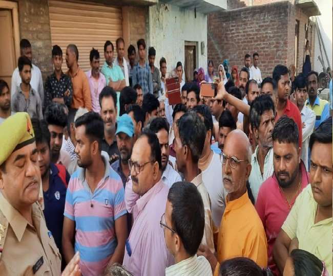 https://www.jagranimages.com/images/newimg/07042022/07_04_2022-murder_case_22606214_112255406.jpg