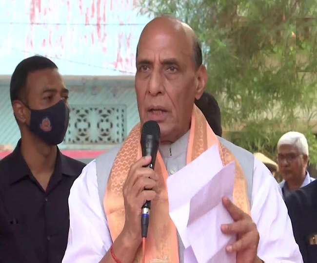 स्वदेशी रक्षा उत्पादों की लिस्ट जारी करेंगे राजनाथ सिंह (फाइल फोटो)