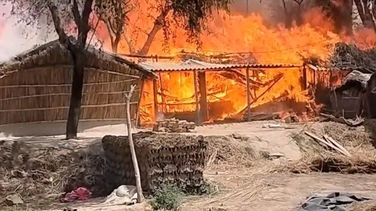 fierce fire broke out in raghopur area shaken by explosion of two cylinders 96 houses burnt to ashes a dozen cattle also burnt