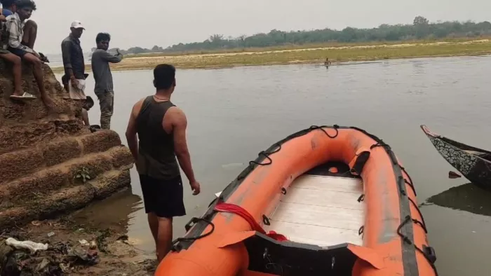 Odisha News: ओडिशा के महानदी में छात्र ने लगाई छलांग, डूबने से मौत (फोटो सोर्स- जागरण)