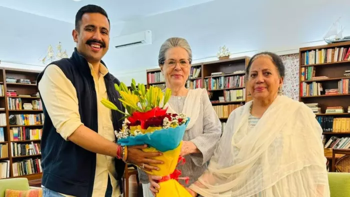 सोनिया गांधी से मिले विक्रमादित्य और प्रतिभा सिंह