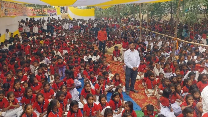 एक विद्यालय में बच्चों की उपस्थिति। (जागरण फोटो)