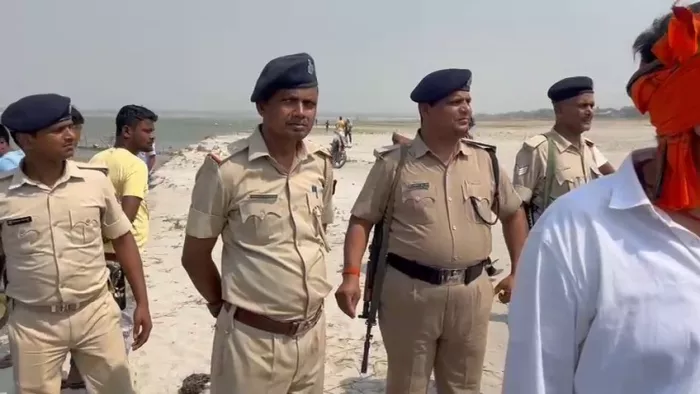 मोकामा में गंगा में नहा रहे एक ही परिवार के पांच युवक डूबे, तीन की मौत
