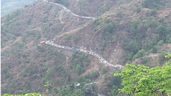 Mussoorie Traffic Jam: पर्यटन नगरी को जाम से बचाने के लिए प्रयास। जागरण आर्काइव