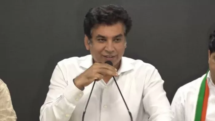 एलजीपी सिलेंडर की कीमतों में 50 रुपये बढ़ोतरी पर कांग्रेस ने बीजेपी पर किया हमला।