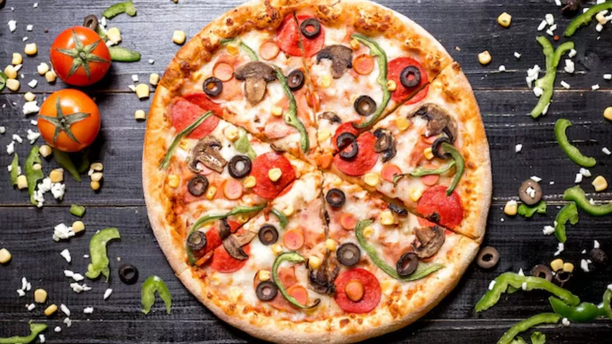  Pizza Lovers ध्‍यान दें! नुकसान तो सब बताते हैं मगर कभी सुने हैं इसे खाने के फायदे?