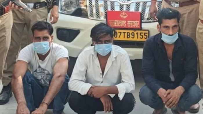बोलेरो पर शासन की नेम प्लेट लगाकर हुड़दंग के मामले में गिरफ्तार आरोपित। साभार पुलिस