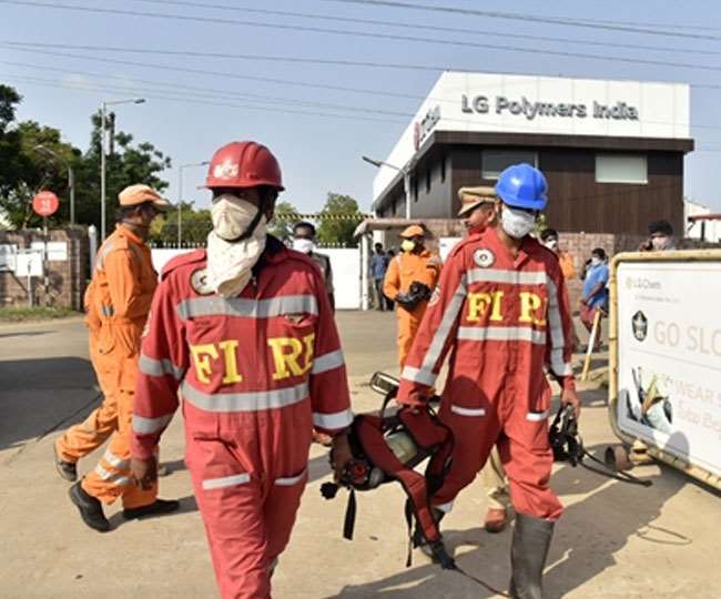 LIVE Vizag Gas Leak: हादसे में मरने वालों की संख्या बढ़कर 11 हुई, 800 लोग अस्पताल में भर्ती