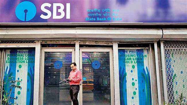 SBI 7 मई, 2021 को रात 10.15 से 8 मई, 2021 को देर रात 1.45 तक मेंटेनेंस काम करेगा। (Reuters)