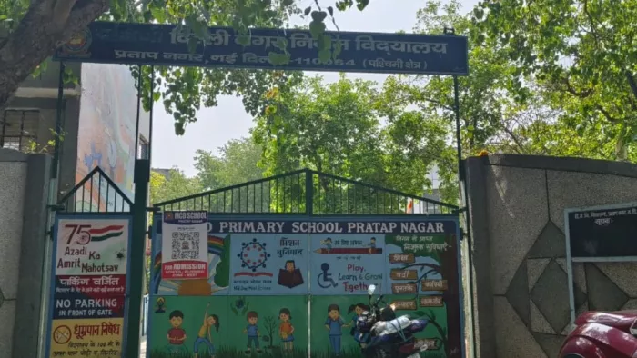साढ़े 6 साल में पूरा नहीं हुआ निगम स्कूल में बहुउद्देशीय हाल बनाने का कार्य
