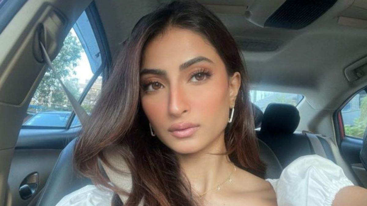 https://www.jagranimages.com/images/newimg/07052023/07_05_2023-palak_tiwari_23405666.jpg