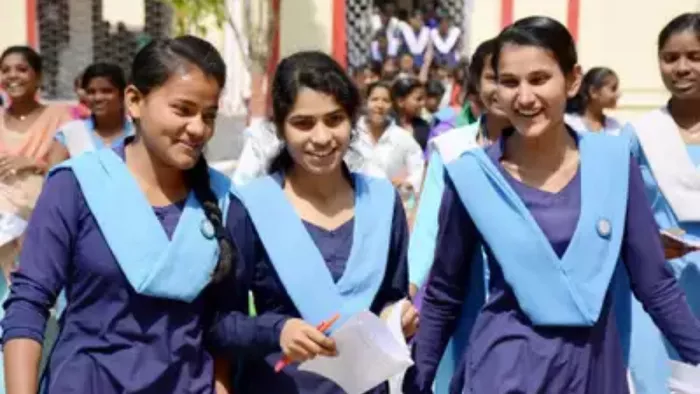 मतदान वाले दिन भी परीक्षा लेगा शिक्षा विभाग? इन छात्रों के लिए एग्जाम का शेड्यूल जारी