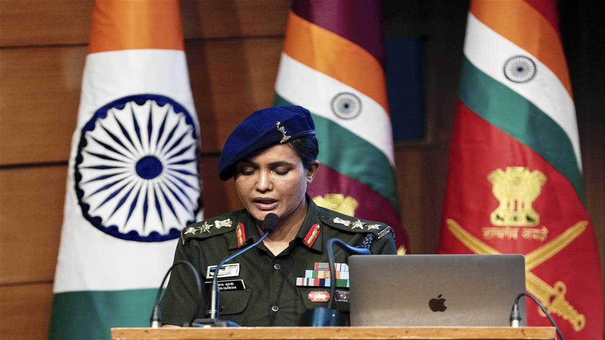 कौन हैं कर्नल सोफिया कुरैशी, जिन्‍होंने दी Operation Sindoor की जानकारी; कब  पहली बार चर्चा में आईं? - Who is Colonel Sofiya Qureshi the decorated Army  officer who briefed media on Operation