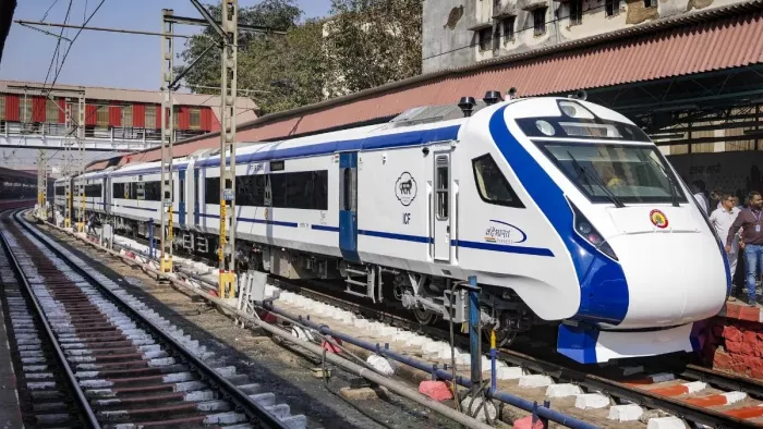 दोपहर में पटना तो शाम में धनबाद, जल्द वंदे भारत करेगी सफर आसान