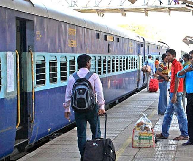 Indian Railway News Update, Jharkhand News दक्षिण पूर्व रेलवे द्वारा चलाई जा रही ये ट्रेनें टाटानगर रेलवे स्टेशन होकर जाएगी।