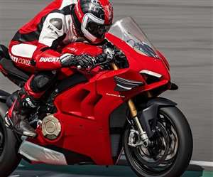 इस बाइक को पिछले साल एक बड़ा अपडेट दिया गया था।