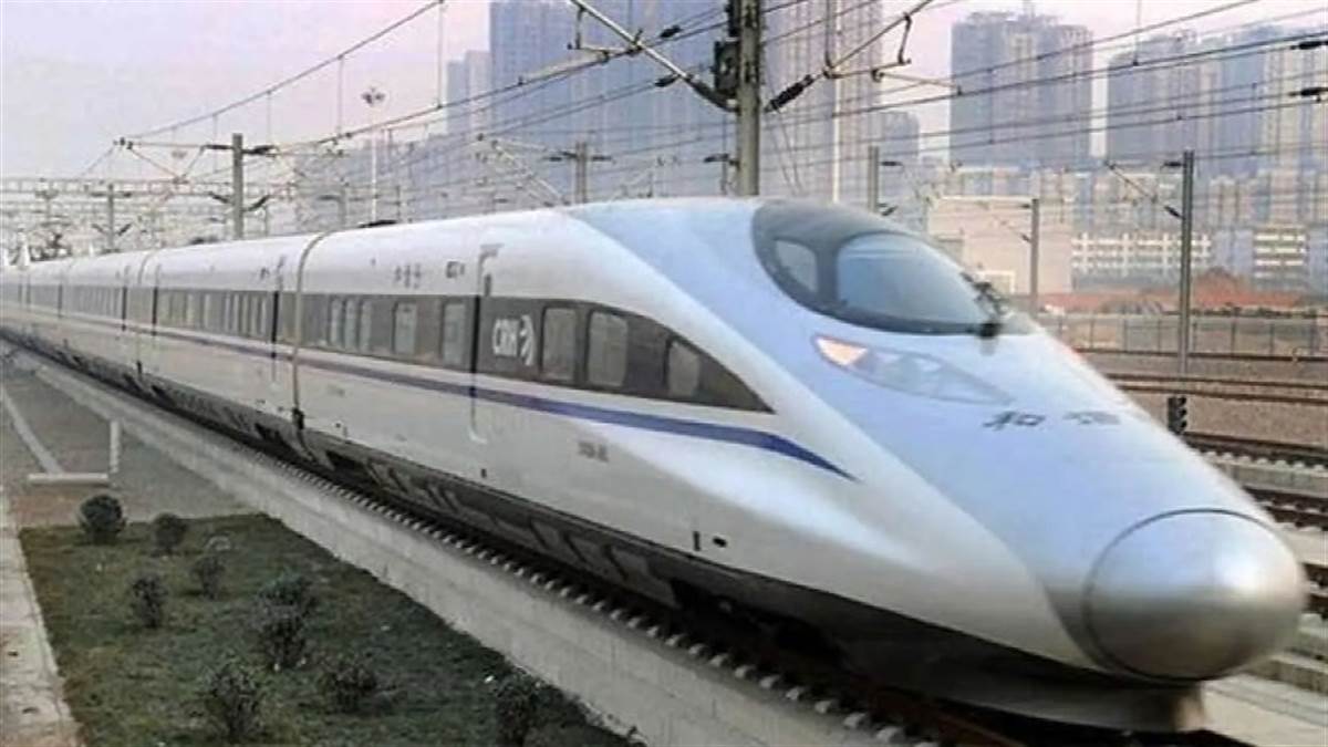 देश की पहली बुलेट ट्रेन के संचालन को लेकर रेल मंत्री ने दी जानकारी (फाइल फोटो)