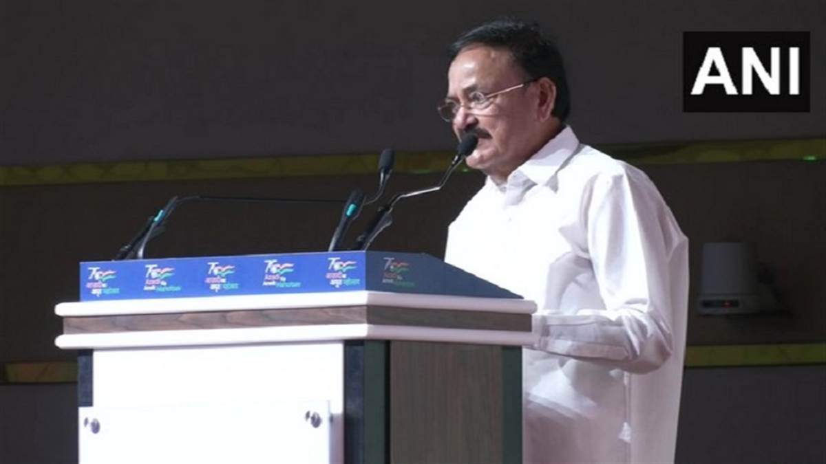 https://www.jagranimages.com/images/newimg/07062022/07_06_2022-m_venkaiah_naidu_22780396.jpg