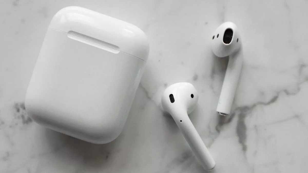 iOS 17 अपडेट: Apple के AirPods Pro में मिलेगा ये खास फीचर, इन खूबियों से है लैस