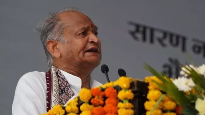 राजस्थान में महंगाई राहत कैंप का आयोजन (फोटो: @ashokgehlot51)