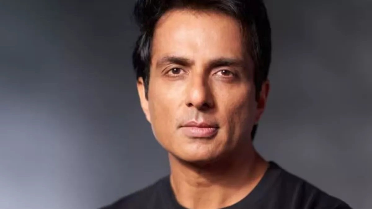 Sonu Sood: ओडिशा ट्रेन हादसे के पीड़ितों की मदद के लिए आगे आए सोनू सूद, शेयर किया हेल्पलाइन नंबर