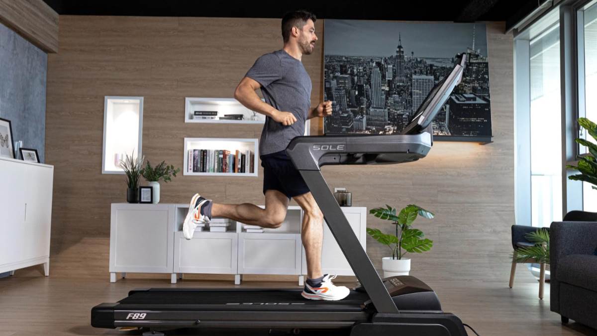 शरीर में जमी चर्बी को खत्म करने का नहीं मिल रहा इलाज? सब छोड़ दें Automatic Treadmills पर जो काम तमाम करेंगी मोटापे का