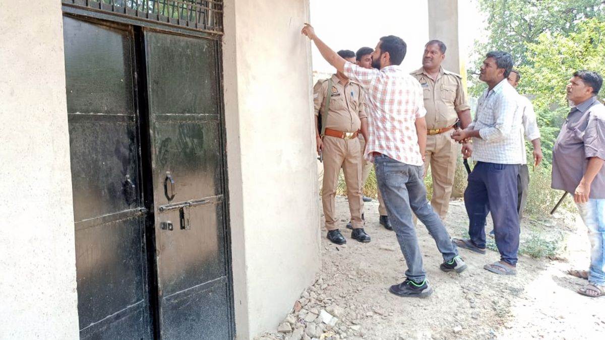 fatehpur tractor agency theft rs 5 lakh stolen cctv footage captured