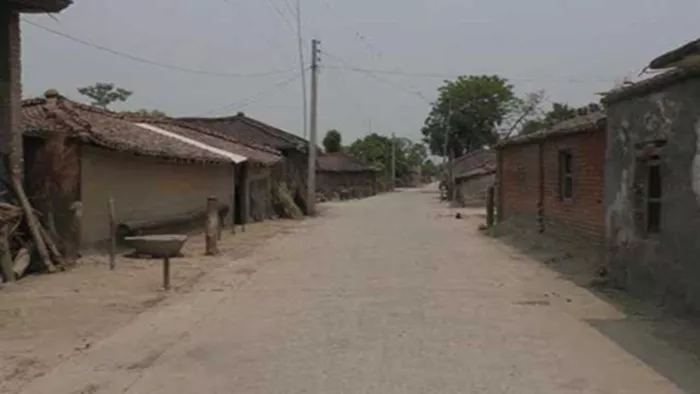 गांवों में आधार से जुड़ सकती हैं संपत्तियां, जमीन के रिकॉर्ड में मोबाइल और पते भी होंगे अपडेट