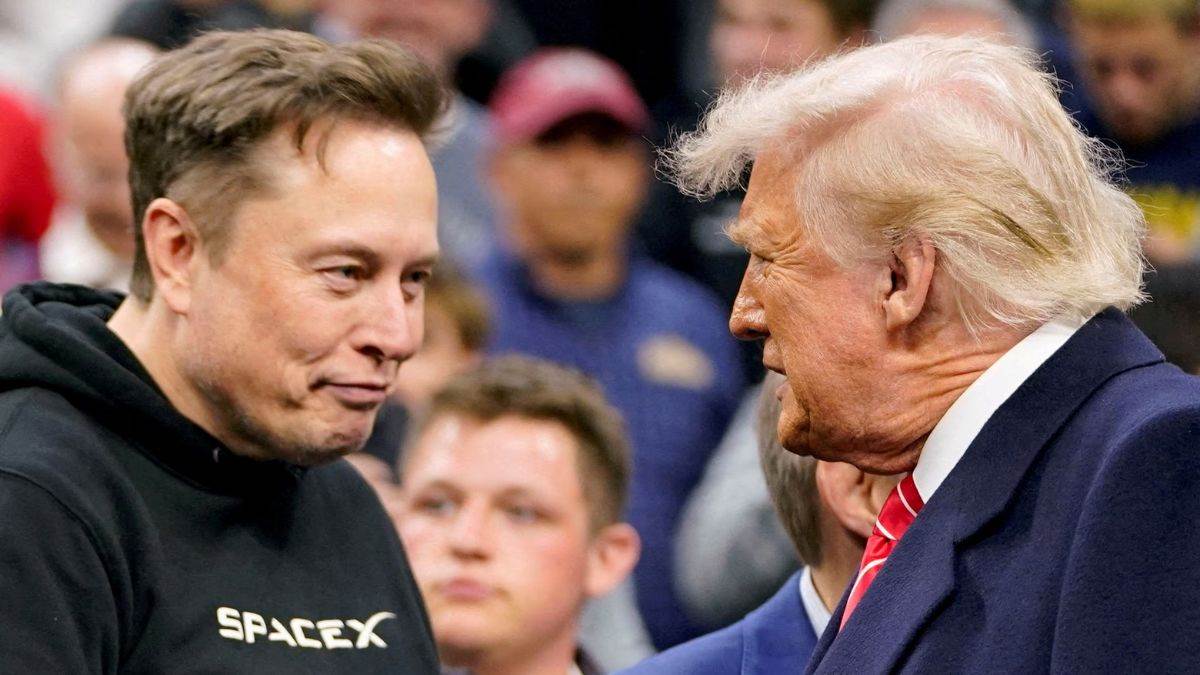 https://www.jagranimages.com/images/newimg/07062025/07_06_2025-musk_trump_fight_russia_23958227.jpg