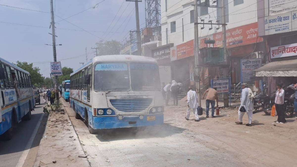 ncr rewari news bus fire averted by hospital staff passengers safe