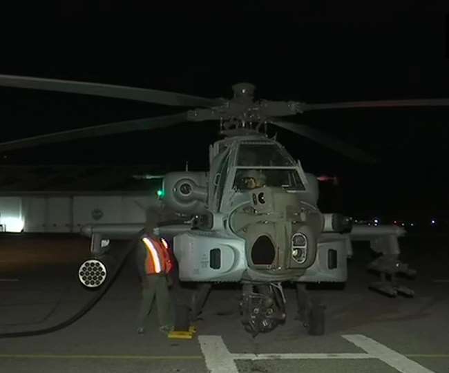 India China Tension: फॉरवर्ड एयरबेस पर गरजे वायुसेना के लड़ाकू विमान, चिनूक-अपाचे ने रात में भरी उड़ान - दैनिक जागरण (Dainik Jagran)