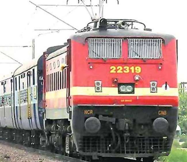 872 रेलवे कर्मी, उनके परिजन और पूर्व कर्मचारी कोरोना संक्रमित