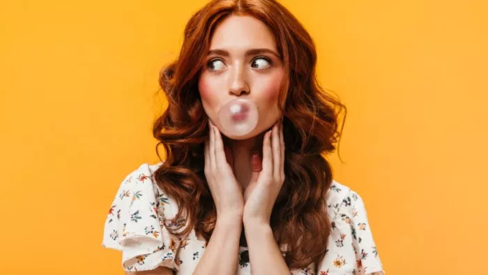 Chewing Gum Benefits: च्युइंग गम चबाने के फायदे जानकर हो जाएंगे हैरान