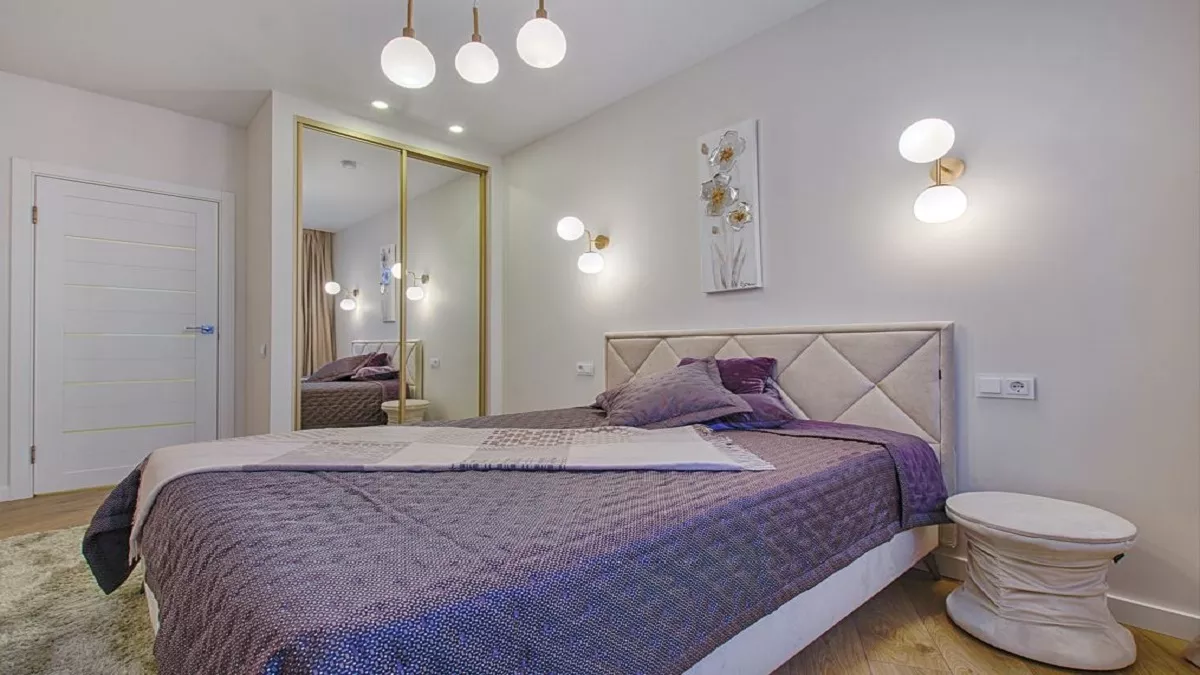 इन Double Bed Design के साथ रूम को मिलेगा रॉयल लुक और आपको आरामदायक फील