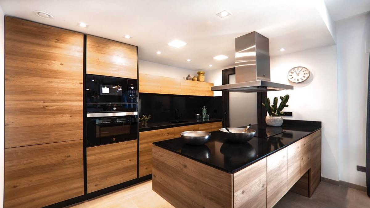 इन Faber Kitchen Chimney के साथ अब नहीं होगा तड़के का धुआं, ऑटो क्लीन और टच एंड जेस्चर जैसे फीचर्स से हैं लैस