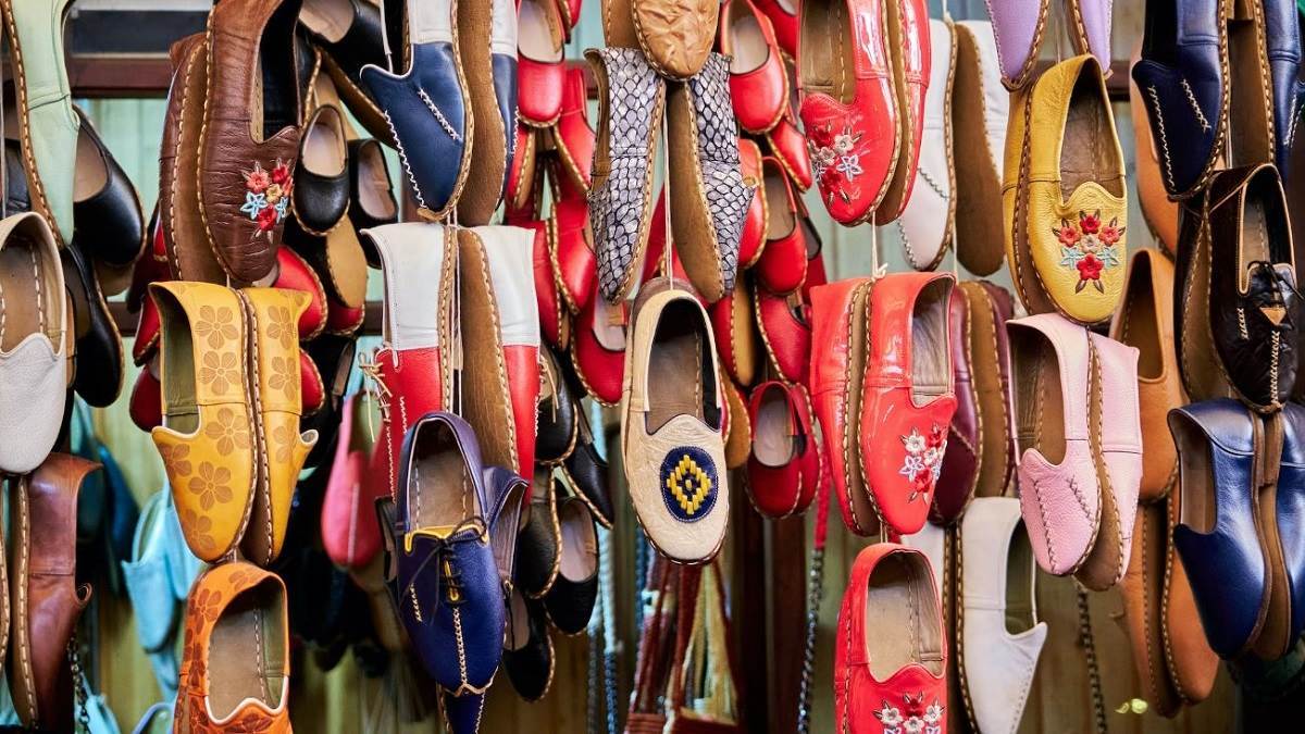https://www.jagranimages.com/images/newimg/07072023/07_07_2023-footwear_cover_23464412.jpg