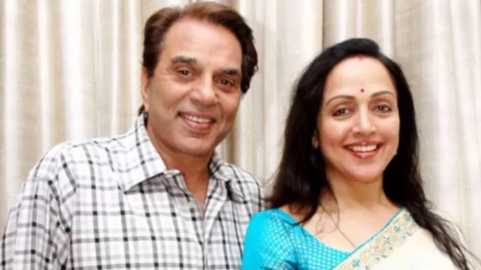 Hema Malini Memorable Meeting With Dharmendra's Mother Satwant Kaur